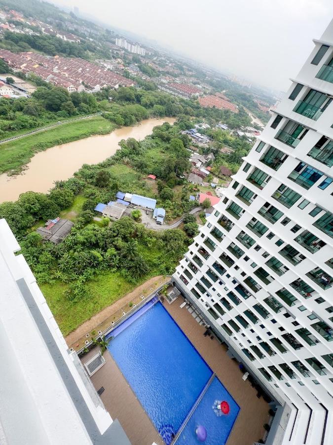 Aurora Vista Homestay Bangi At Vista Bangi With Wifi Netflix Gym Sauna Coway Swimming Pool-River View Kajang Esterno foto